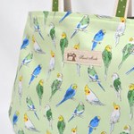 ＜もっと＊ことり＞インコ柄タック入りトートバッグ横長（グリーン）