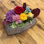 プレゼントに最適な薔薇とカーネーションのアレンジ