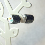 のり巻き貫通ピアス