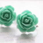 オーダー品☆薔薇のイヤリング（エメラルドグリーン）