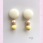 ＊再販＊フェルト×コットンパール×アクリルビーズで上品な大ぶり冬色ピアス