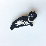 アザラシ猫ブローチ（マザーオブパール）