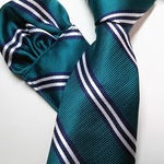 キッズネクタイとチーフ