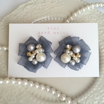 再販×5回以上♡たっぷりオーガンジーお花ピアス(グレー)♡送料込み