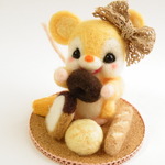 【ki様ご予約品】ねずみちゃん（クリーム）