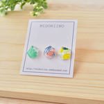 カラフルなかけらのピアス3個セット［チタン］