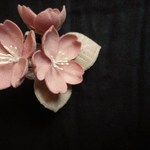 リネンのミニコサージュ＊さくら5.7cm（くすみピンク/グレージュ）