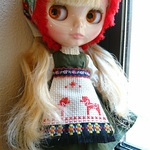 ドールドレス☆チロルの森のワンピース☆赤 リカちゃん ﾈｵﾌﾞﾗｲｽｻｲｽﾞ