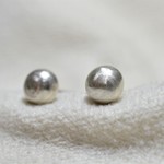 シルバーピアス　pebble