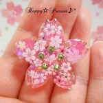 再販×3！桜🌸の華やかスワロフスキーpinkブローチ❤✨　送料無料　プレゼント　ラッピング対応