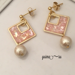 スクエアピアス〜ピンク
