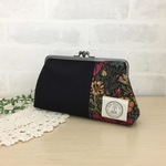 三枚口のスリムがま口ポーチ （黒/ボタニカル）