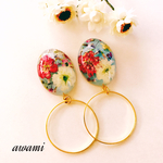 小花のブーケピアス（ブルー）