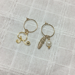 羽根とイニシャルピアス*オーダーメイド