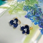 blueあじさいwhite flowerイヤリング(sale)