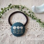 北欧風お花の刺繍ヘアゴム