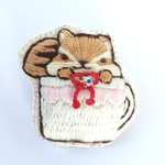シマリス刺繍ブローチ       マグカップ