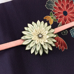 万寿菊の帯留め・松葉【つまみ細工】