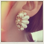 antique flower pierce