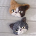 羊毛フェルト ブサカワ猫のブローチ エキゾチック