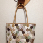 【ume様ご予約品】パッチワーク☆ヘキサゴンの手提げバック☆ベージュ系☆持ち手長め