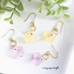 パステルの花びら ゆらゆらピアス／イヤリング  