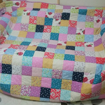 【送料無料】スクエアパッチワークマルチカバーピンク