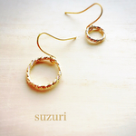 再販10❤️お気に入り100❤️ゴールドアシンメトリーピアス