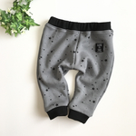 ＊90size＊おしりがぷっくりクロップドパンツ 星柄×ブラック