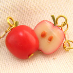 ※再出品※ゆらゆらはんぶんこリンゴのピアス♪