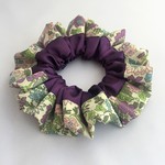 【SALE20％オフ】リバティ（エミリー）と紫サテンの組合せシュシュ