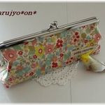 ラミネートがま口ペンケース（眼鏡ケース）ブルーピンク花柄