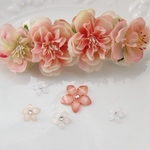 ももの花のバレッタ