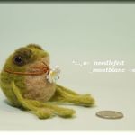 羊毛フェルト　アマガエル　ふさふさのカエル　蛙　かえる　雨蛙
