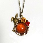 うさぎ アンティークネックレス ダークオレンジ たまご 薔薇 金古美 レジン パール ビジュー 送料無料 