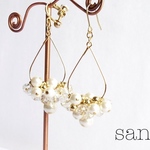 シルキーパールとワイヤーフープのピアス