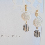 大きめアクリルのアンティーク風イヤリング