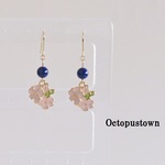 ❀優美な花❀ 桜とラピスラズリのピアス（ゴールドカラー）