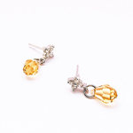 ライトトパーズのフラワーピアス