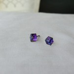 ナイトキューブボックスピアス