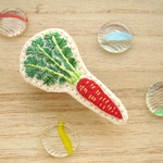 金時にんじんの刺繍ワッペンブローチ
