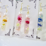 (3色赤、黄、青)かすみ草のカクテルピアス、イヤリング