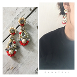揺れるビジューピアス