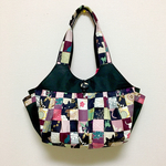 ふわふわネコ柄グラニーショルダーバッグ / マザーズバッグ ＊百花繚乱 / ねこパッチ柄 / きもの柄 - 桃色＊