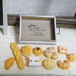 小さな小箱に入ったミニチュアパン 〜②〜