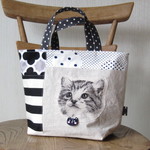 猫アップリケ＊パッチワーク トートバッグ＊ランチトート＊モノトーン白黒＊帆布