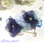 揺れる♡スワロフスキーバレッタ オーガンジーとパール ＊airy flower barrette ＊ブルー×ネイビー