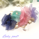 揺れる♡スワロフスキーバレッタ  オーガンジーとパール＊airy flower barrette ＊パステル×ネイビー