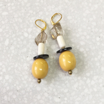 【SALE】ヴィンテージ レモン ビーズ と クリア ビーズ の ピアス or イヤリング