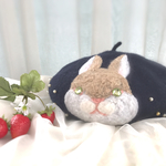 《送料無料》 ぬいぐるみうさぎのベレー帽  ぷちリボンつき